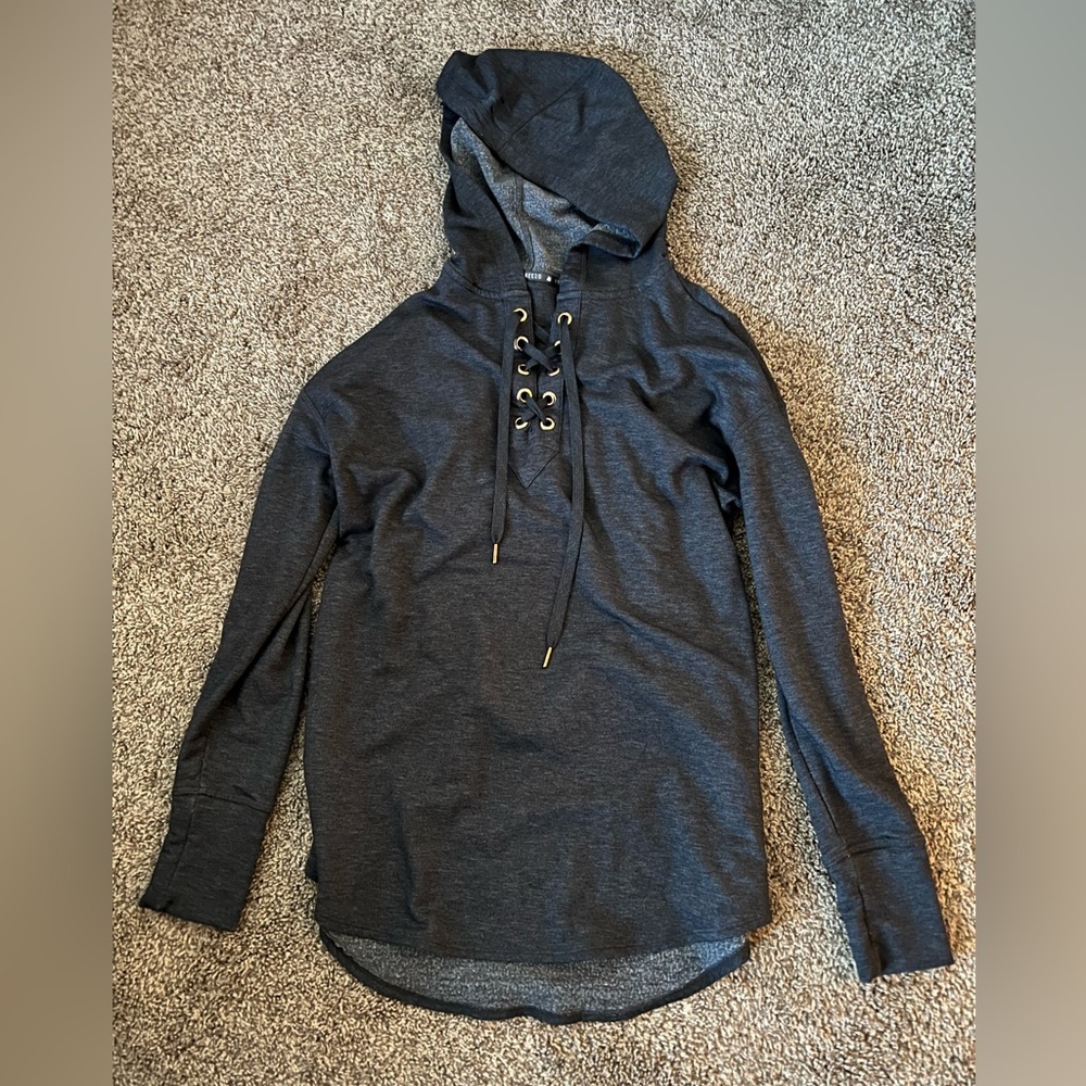 Free 2B ladies medium hooded shirt